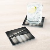 夜のニューヨークシティのウィリアムズバーグ橋 ガラスコースター (アングル)