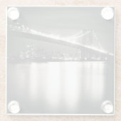 夜のニューヨークシティのウィリアムズバーグ橋 ガラスコースター (裏面)