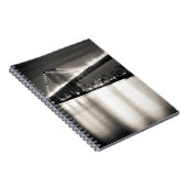 夜のニューヨークシティのウィリアムズバーグ橋 ノートブック (右側)