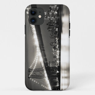 夜のニューヨークシティのウィリアムズバーグ橋 iPhone 11 ケース