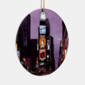 夜のニューヨーク・タイムズ・スクエアのトラフィック セラミックオーナメント (右)