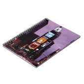 夜のニューヨーク・タイムズ・スクエアのトラフィック ノートブック (左側)