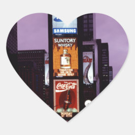 夜のニューヨーク・タイムズ・スクエアのトラフィック ハートシール