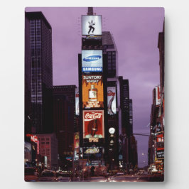 夜のニューヨーク・タイムズ・スクエアのトラフィック フォトプラーク