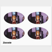 夜のニューヨーク・タイムズ・スクエアのトラフィック 楕円形シール (シート)