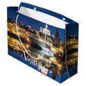 夜のバレッタ旧市街の港 ラージペーパーバッグ (裏面アングル)