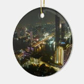 夜のバンコクのスカイライン セラミックオーナメント (左)
