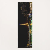 夜のパリのライトアップされたエッフェルタワー ヨガマット (正面)