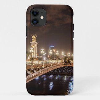夜のパリフランスのアレキサンダー3橋 iPhone 11 ケース