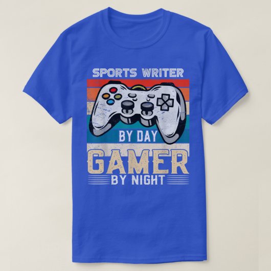 夜のビデオゲームで昼ゲーマーによるスポーツライターf tシャツ (デザイン正面)