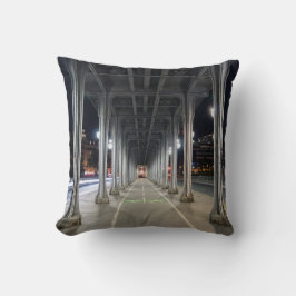 夜のビール・アケイム橋 - フランス パリ クッション