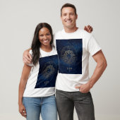 夜のレオ座の星座 ライオンのゴールド調 Tシャツ (ユニセックス)
