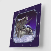 夜の冬の雪に灰色のオオカミ スクエア壁時計 (傾斜)