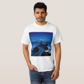 夜の壁のライトハウス海 Tシャツ (正面フル)