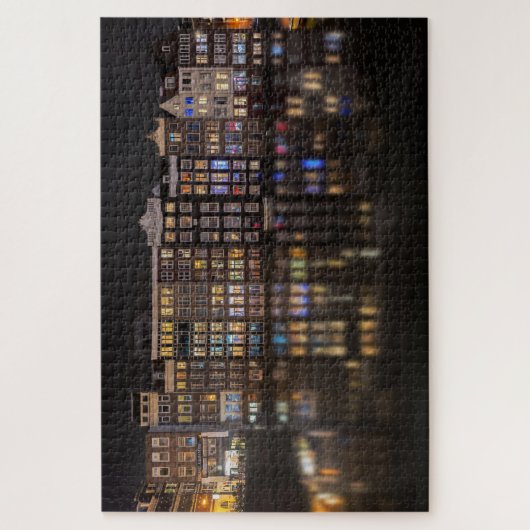 夜の多彩なライトが付いているアムステルダムの家 ジグソーパズル (縦)