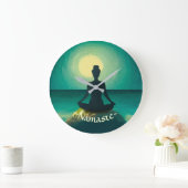 夜の夜に夜の夜の夜のヨガ瞑想ポーズ ラージ壁時計 (ホーム)