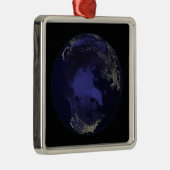 夜の完全な地球の都市のライト5 メタルオーナメント (右)