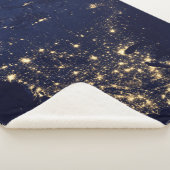 夜の州の統一された街灯。 シェルパブランケット (3/4)