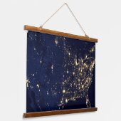 夜の州の統一された街灯。 吊り下げ型タペストリー (傾斜あり)