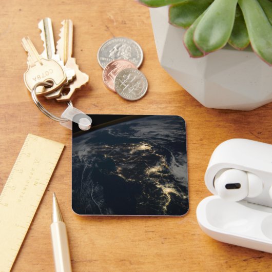 夜の日本の街灯。 キーホルダー (デスク)