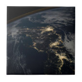 夜の日本の街灯。 タイル (正面)