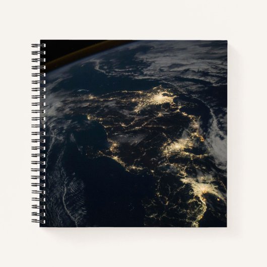 夜の日本の街灯。 ノートブック (正面)