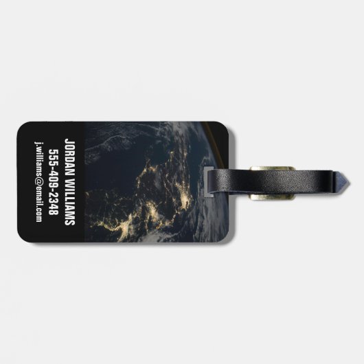 夜の日本の街灯。 ラゲッジタグ (裏面横)