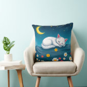 夜の木の上で眠る愛らしい白い子猫 クッション (椅子)