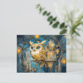 夜の木の城に棲む神秘的なフクロウ ポストカード (スタンド正面)