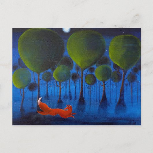 夜の森林のキツネのランニング ポストカード (正面)