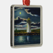 夜の湖のCobbosseeconteeの灯台の眺め メタルオーナメント (右)