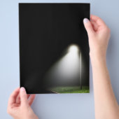 夜の独身の通りライト – フライヤー (手)