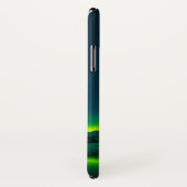 夜の空のオーロラ・ボレリス。ノーザンライト Case-Mate iPhoneケース (裏面/右)