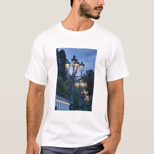夜の街路灯、ドイツ Tシャツ (正面)