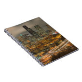 夜の車からの軽い縞 ノートブック (右側)