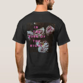 夜の闇に咲くバラTシャツ Tシャツ (裏面)