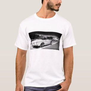 夜のDatsunのロードスター Tシャツ