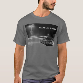 夜のDatsun 240z Tシャツ