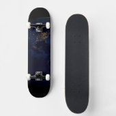 夜はアメリカのシティライトと完全な地球 スケートボード (正面)