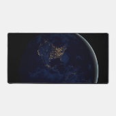 夜はアメリカのシティライトと完全な地球 デスクマット (正面)