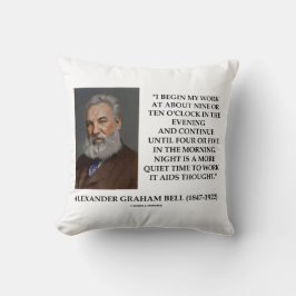 夜はGraham Bell Qteを作業するためのより静かな時間である クッション