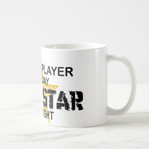 夜までにチェスをする人のロックスター コーヒーマグカップ