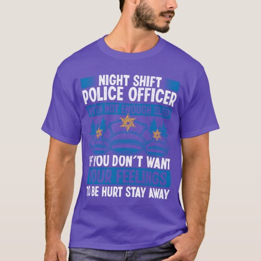 夜勤警察官 ハット 車 男性警察官 贈り物 Tシャツ (正面)
