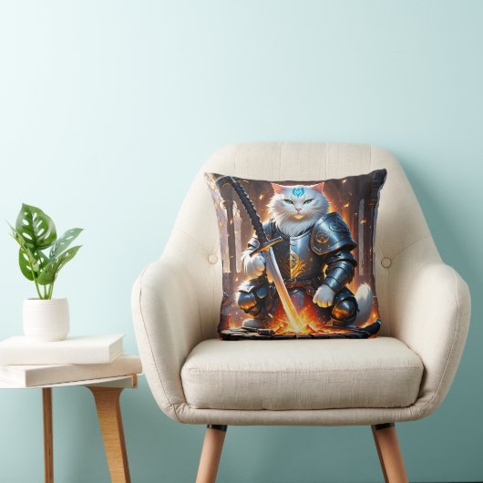 夜明けに剣を鍛える鎧を着た戦士ネコ クッション (椅子)
