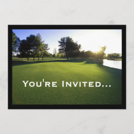 夜明けに緑のゴルフコース 招待状