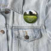 夜明けに緑のゴルフコース 缶バッジ (インサイチュ)