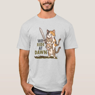 夜明けに騎乗せん 可愛い剣を持つ戦士猫 Tシャツ