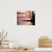 夜明け16x20の湖に木々がある湖の地平線 ポスター (キッチン)