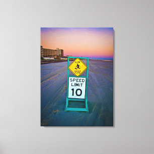 夜明けIIにDaytona Beachのビーチの交通標識 キャンバスプリント