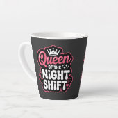 夜班女王のユーモアたっぷりピンクナースクラウン カフェラテマグ (左アングル)